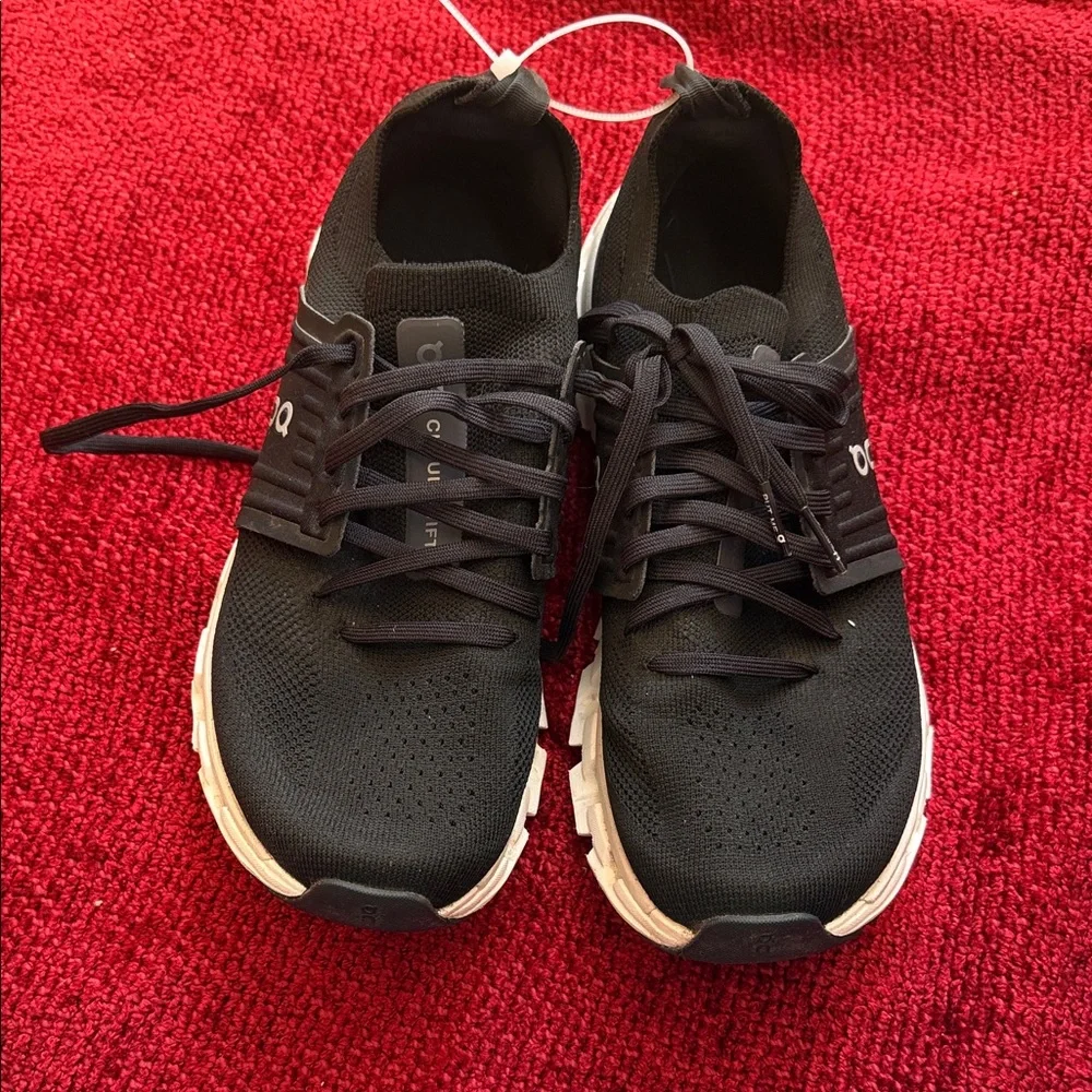 ON RUNNING Sneaker